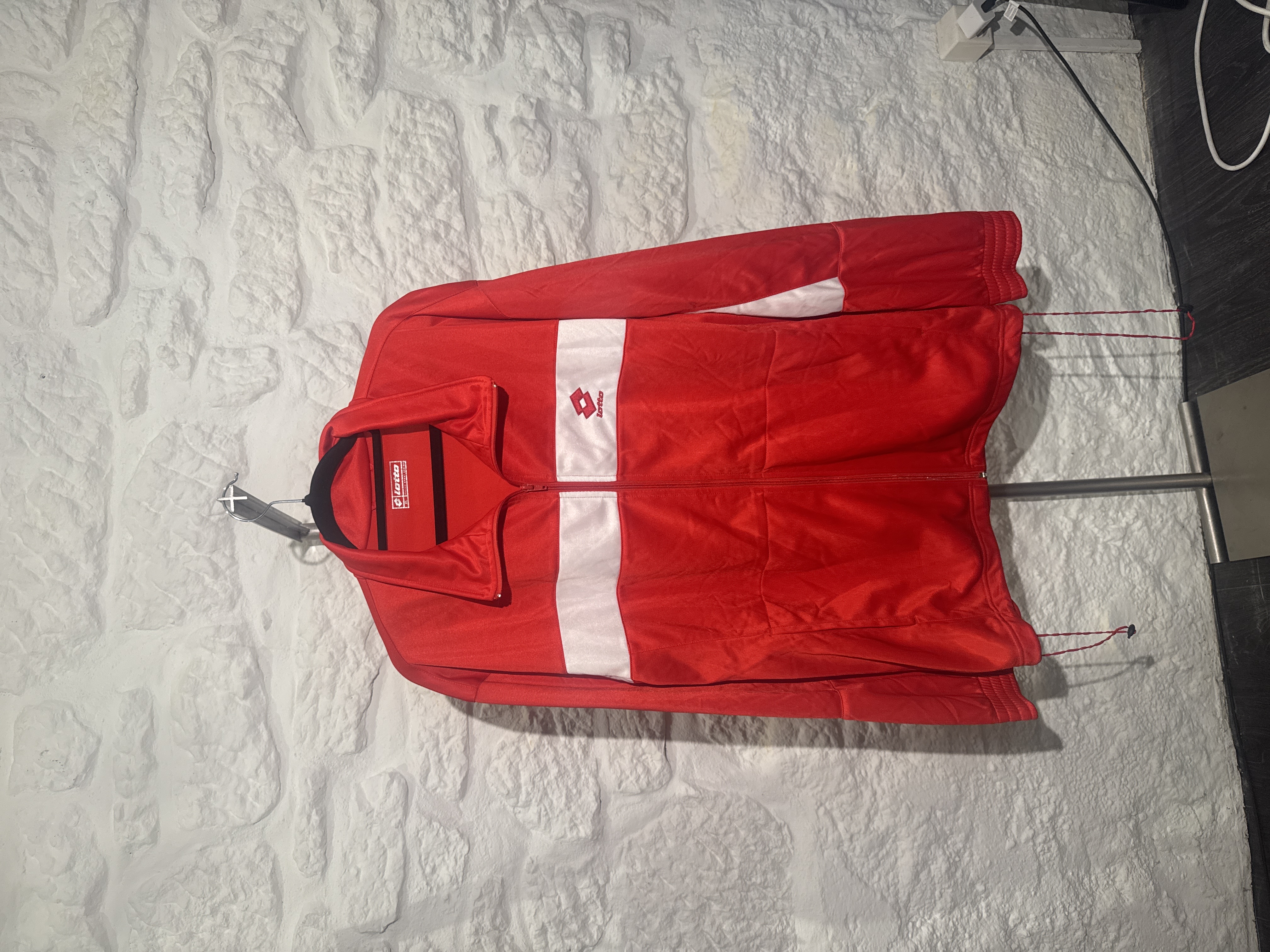 Lotto — Veste rouge